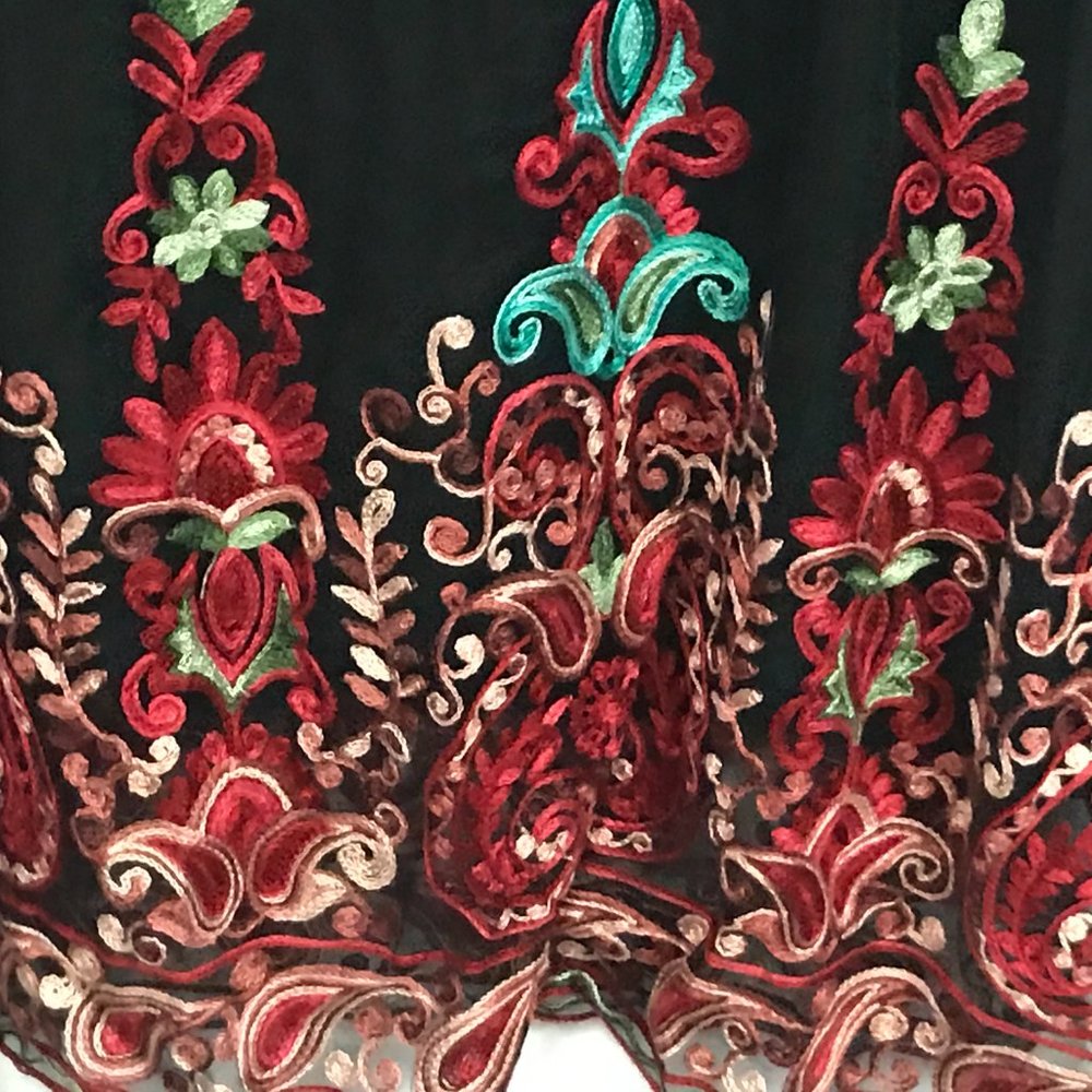 NWT Mechant Floral Embroidered Boho Mini Dress - Picture 2 of 3